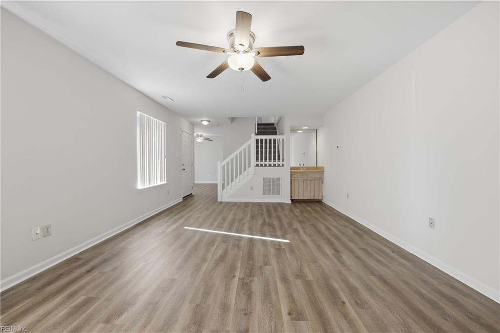 1600 Ocean Lakes Ct Property Photo 8