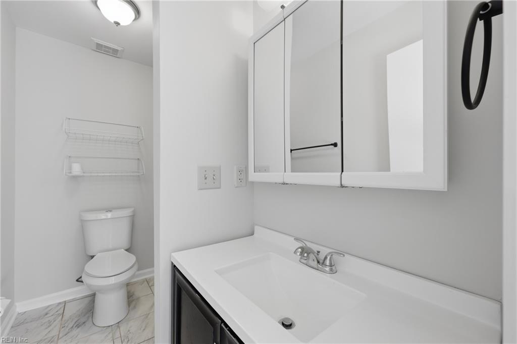 1600 Ocean Lakes Ct Property Photo 23