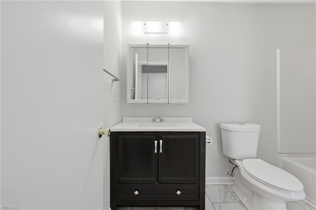 1600 Ocean Lakes Ct Property Photo 26