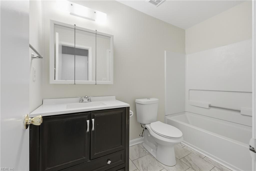 1600 Ocean Lakes Ct Property Photo 27