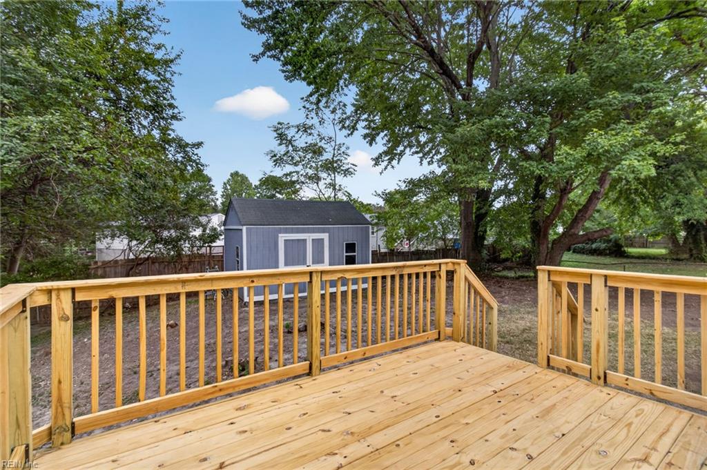 228 Colony Rd Property Photo 27