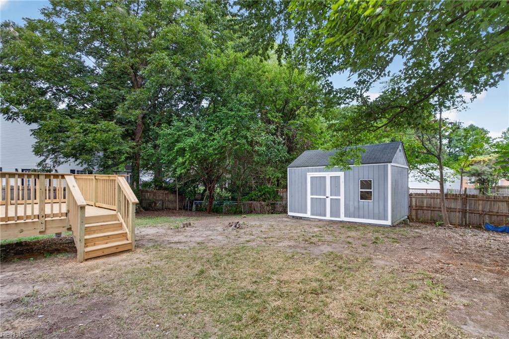 228 Colony Rd Property Photo 28