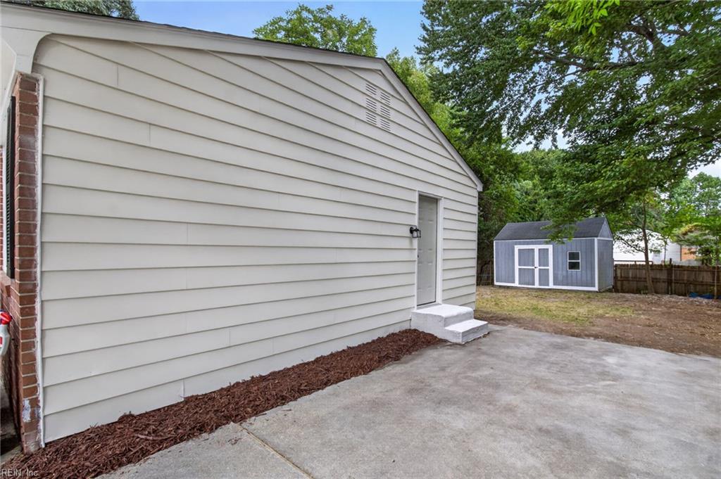 228 Colony Rd Property Photo 30