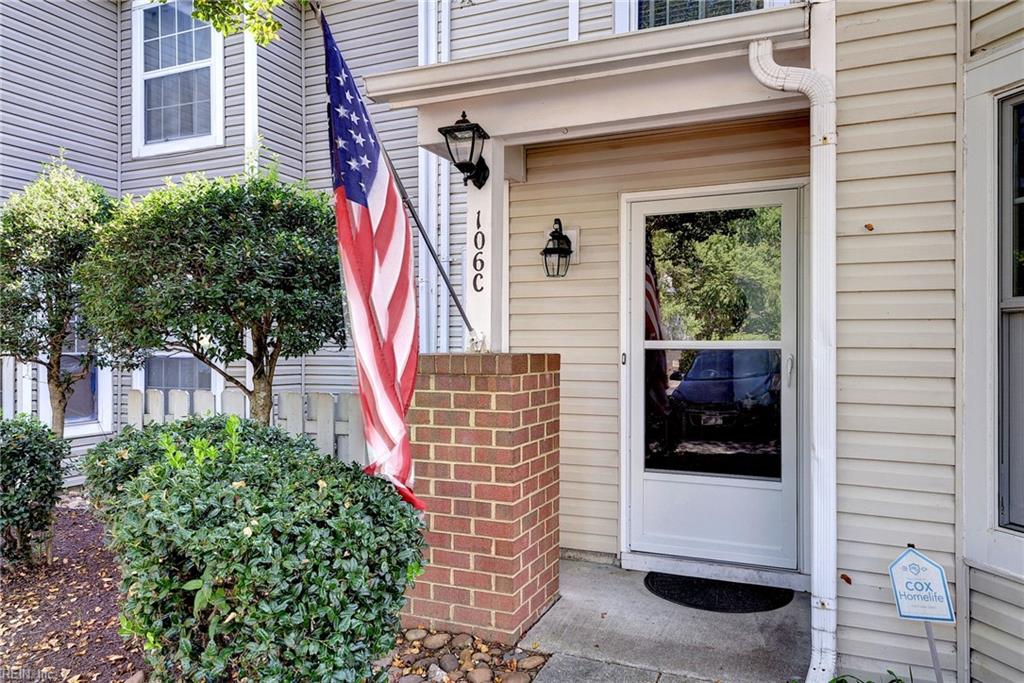 106 Marshall Way Way Property Photo 4