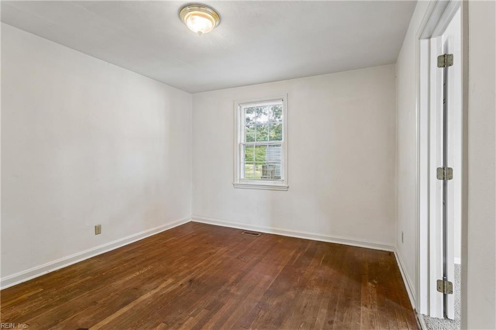 807 Paul St Property Photo 4