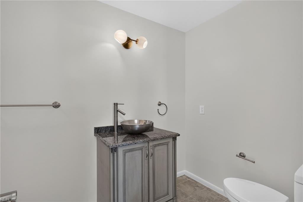 414 Pinewood Dr Property Photo 23