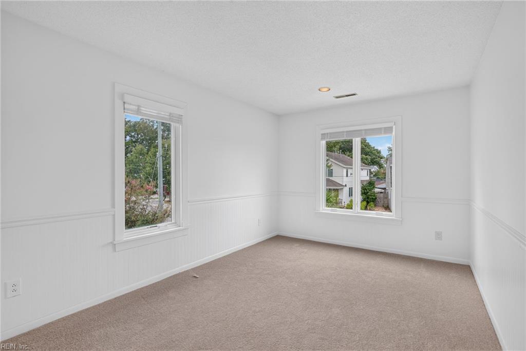 414 Pinewood Dr Property Photo 32