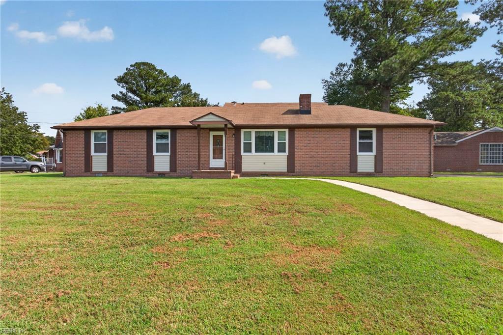 1203 Willowbrook Dr Property Photo 1
