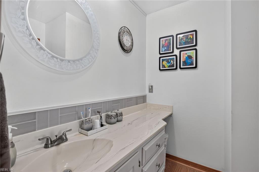 1203 Willowbrook Dr Property Photo 13