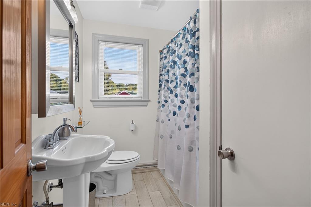 1203 Willowbrook Dr Property Photo 24