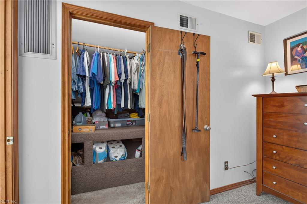 1203 Willowbrook Dr Property Photo 27
