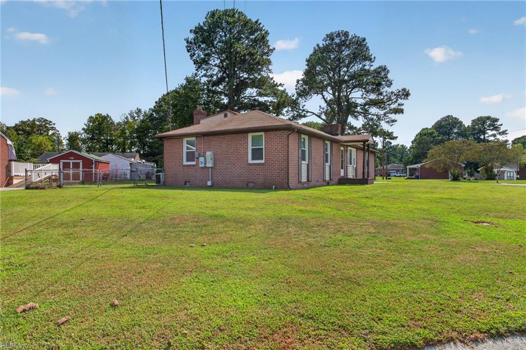 1203 Willowbrook Dr Property Photo 31