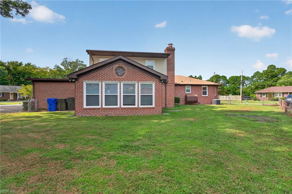 1203 Willowbrook Dr Property Photo 34