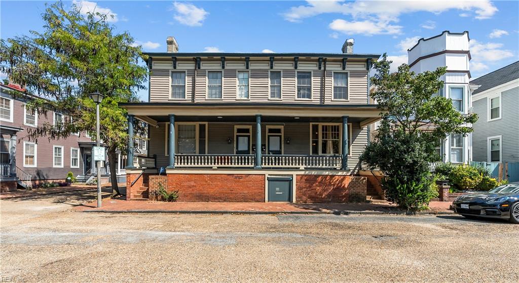 403 Dinwiddie St Property Photo 2