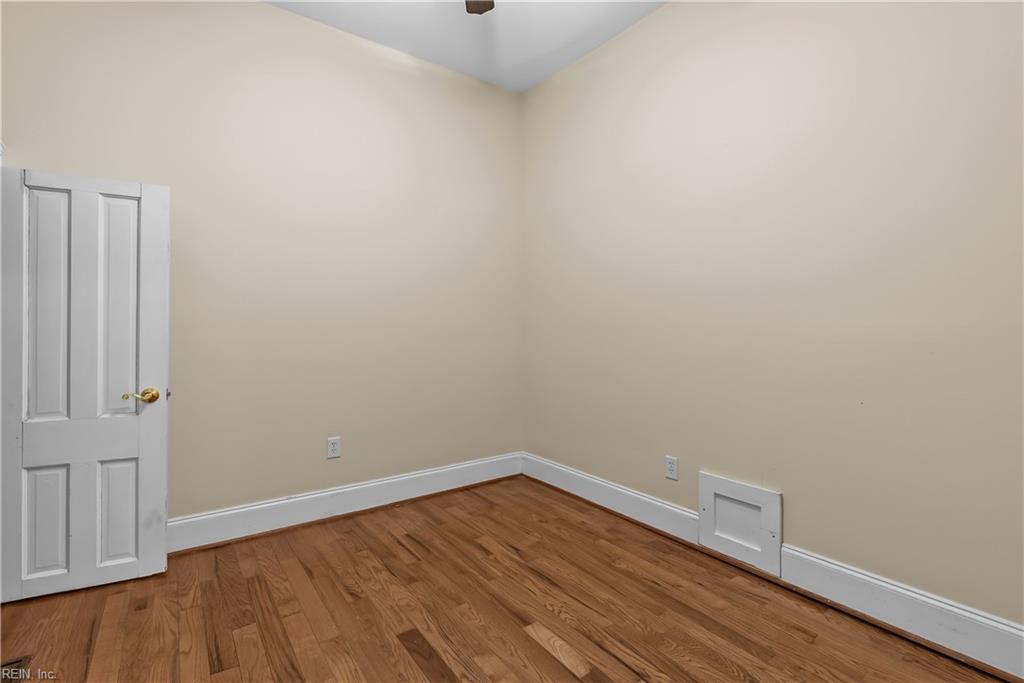 403 Dinwiddie St Property Photo 12