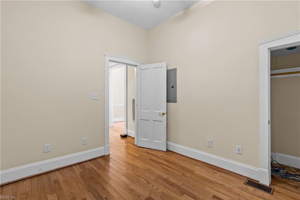 403 Dinwiddie St Property Photo 13