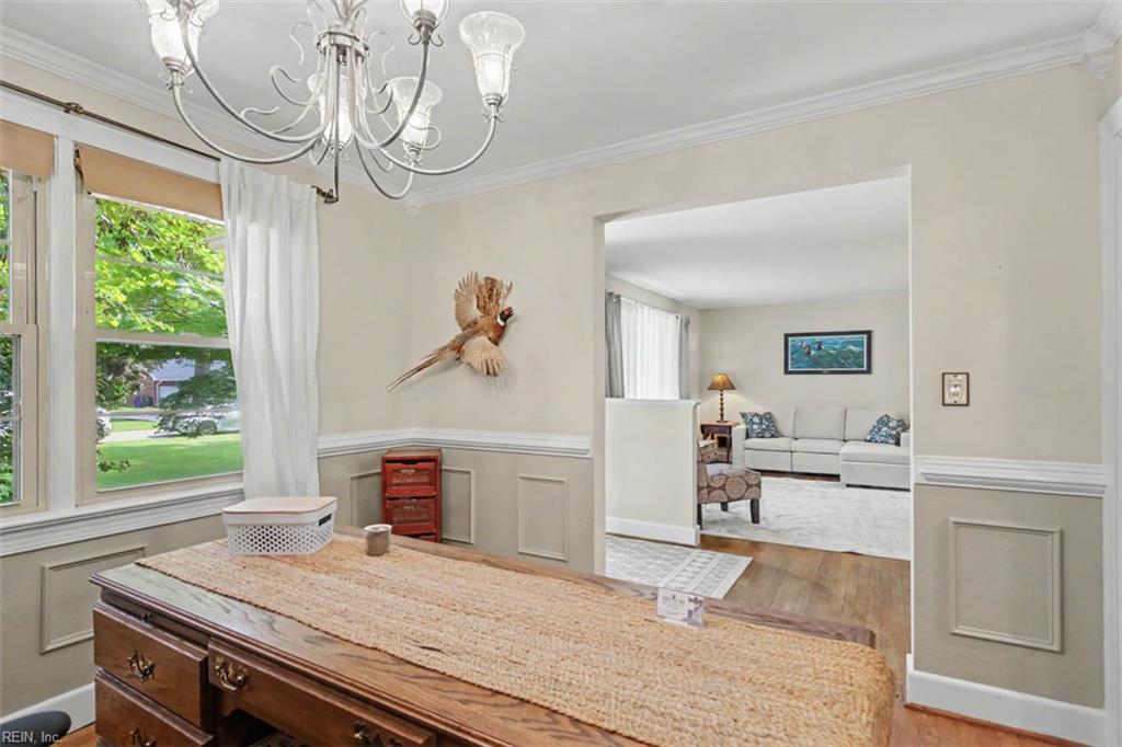 227 Sir Oliver Rd Property Photo 11