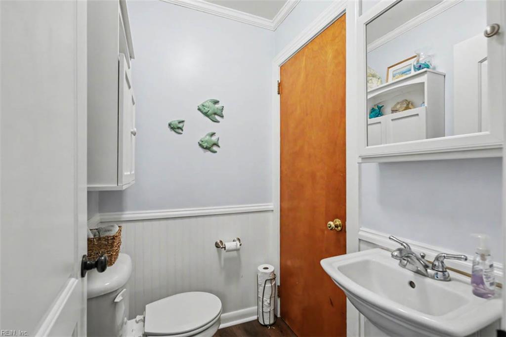 227 Sir Oliver Rd Property Photo 24