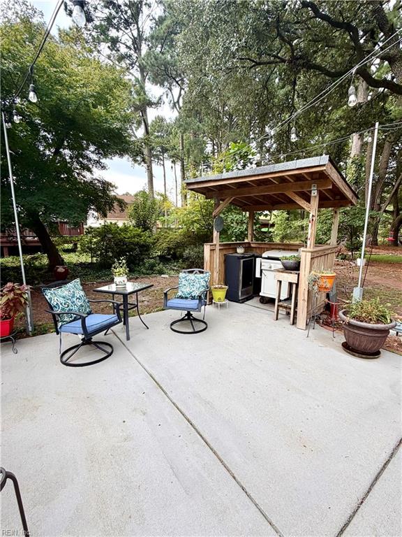 227 Sir Oliver Rd Property Photo 37
