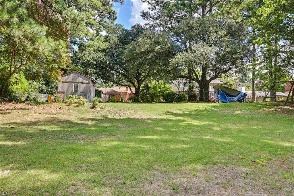 227 Sir Oliver Rd Property Photo 39