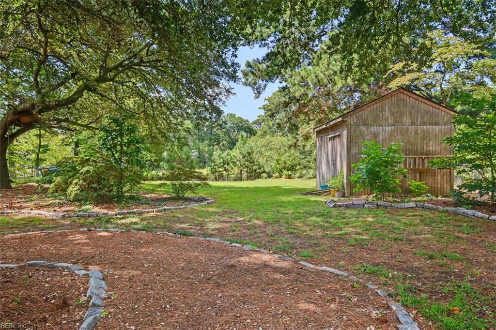 227 Sir Oliver Rd Property Photo 41