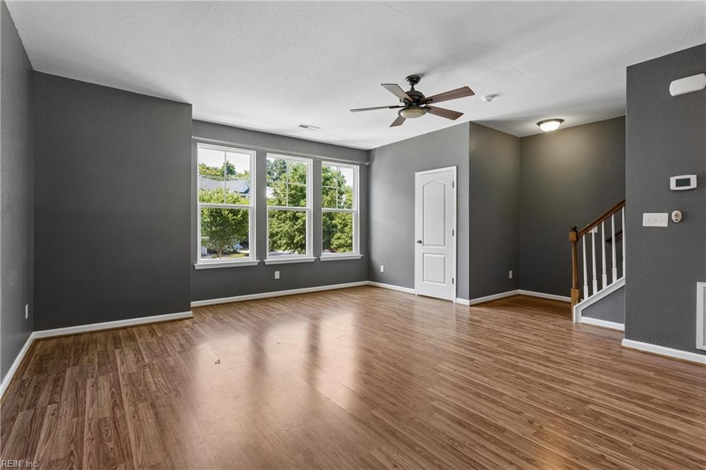 404 Prosperity Ct Property Photo 9