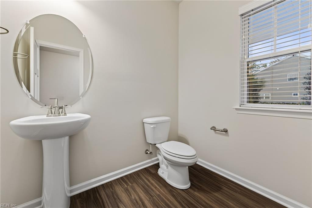 136 Meridian Pl Property Photo 5