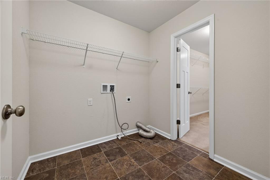 136 Meridian Pl Property Photo 31