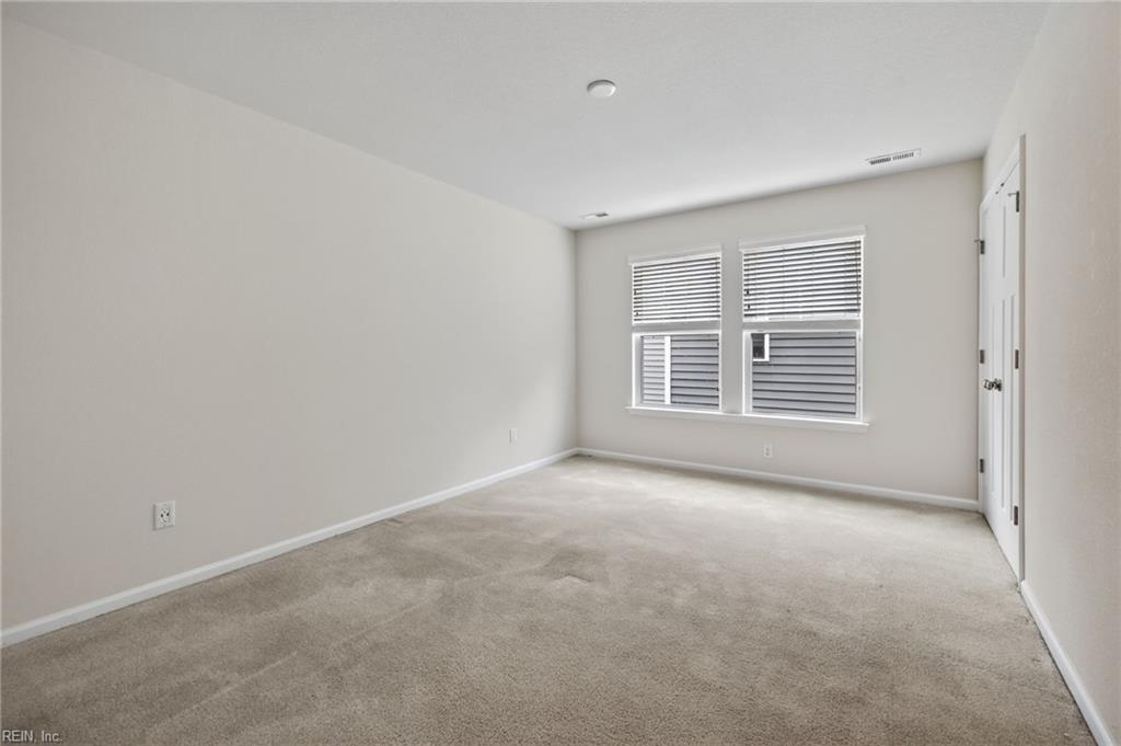 136 Meridian Pl Property Photo 34