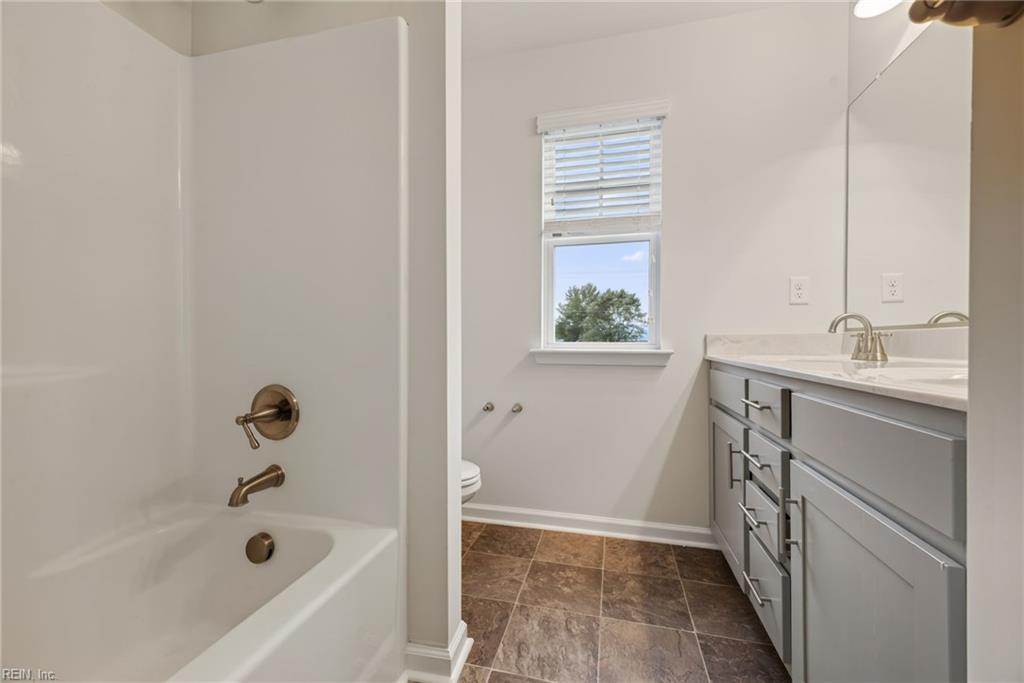 136 Meridian Pl Property Photo 38