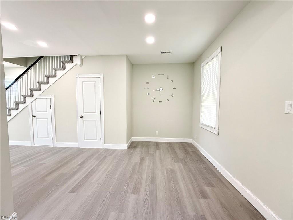 709 E Mercury Blvd Property Photo 11
