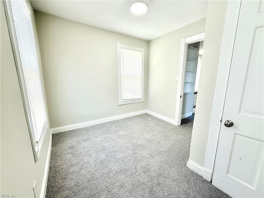 709 E Mercury Blvd Property Photo 14