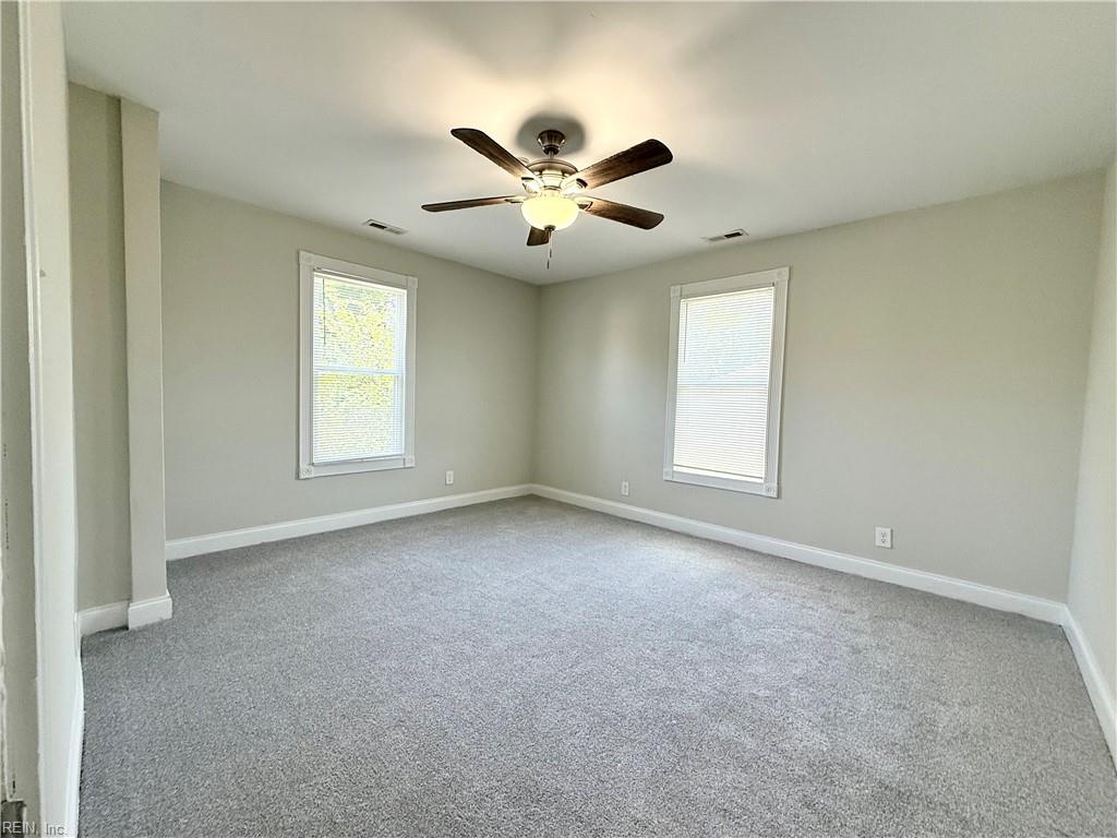709 E Mercury Blvd Property Photo 19