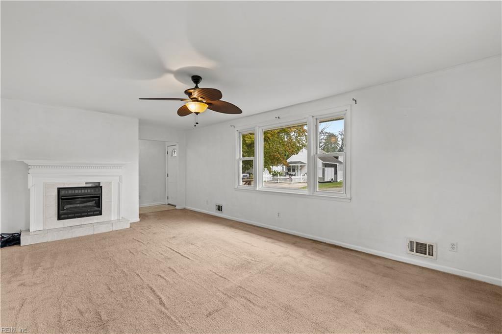 4215 Bart St Property Photo 8