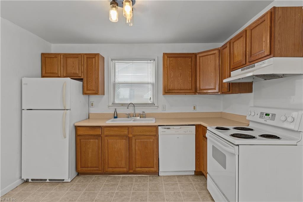 4215 Bart St Property Photo 12