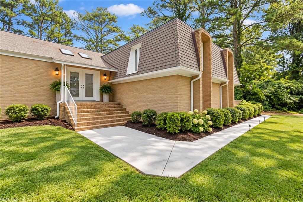 6604 Pinewood Ct Property Photo 3