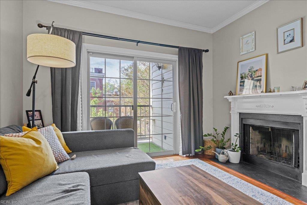 300 Yarmouth St Property Photo 17