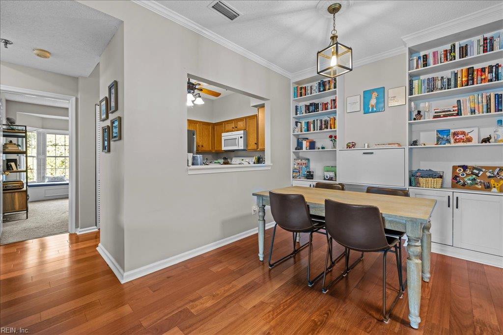 300 Yarmouth St Property Photo 18