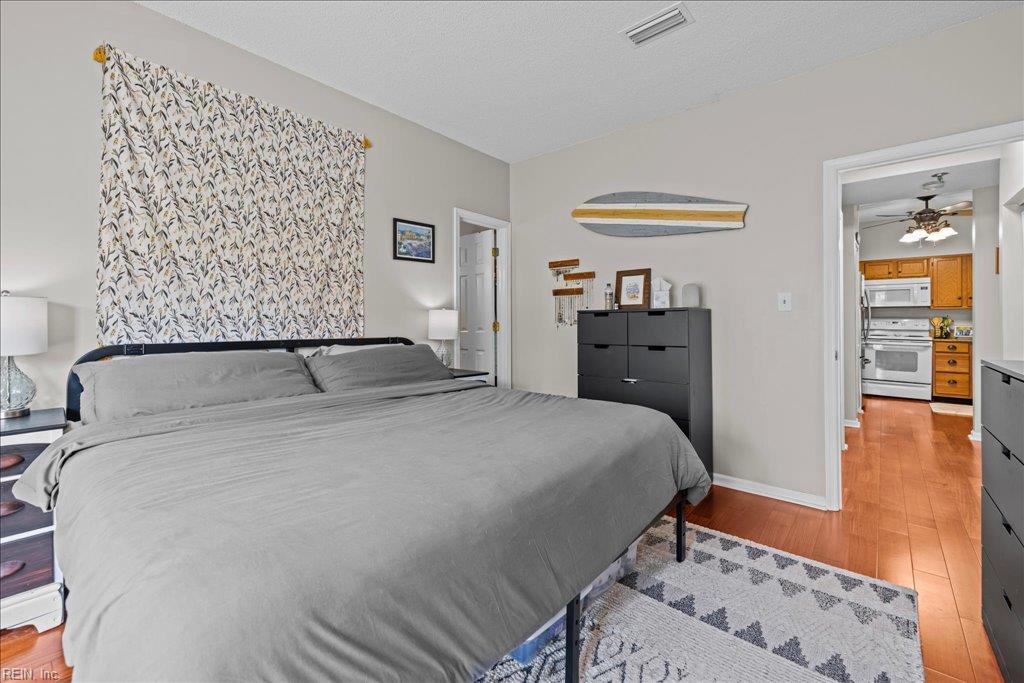 300 Yarmouth St Property Photo 30
