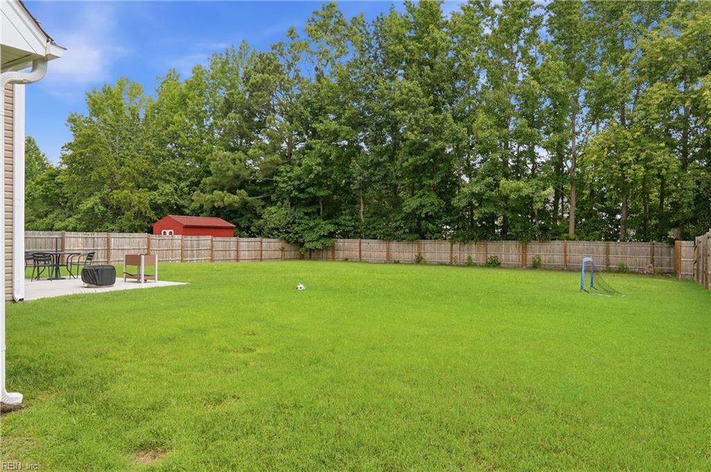 712 Woodcott Dr Property Photo 22