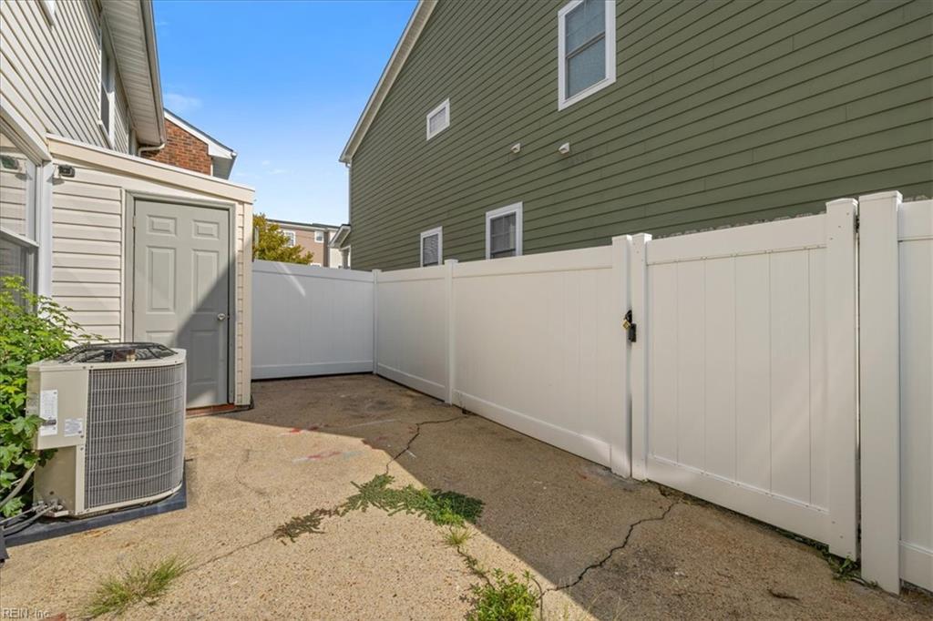 414 9th St Property Photo 39