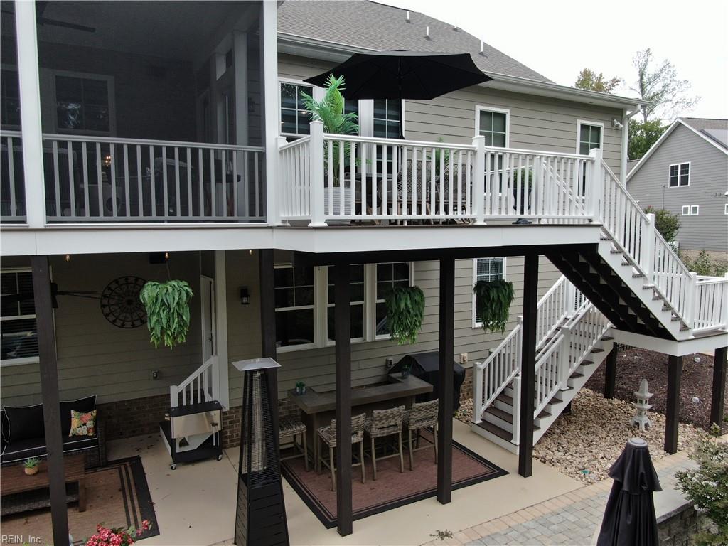 5751 Chaucer Dr Property Photo 3