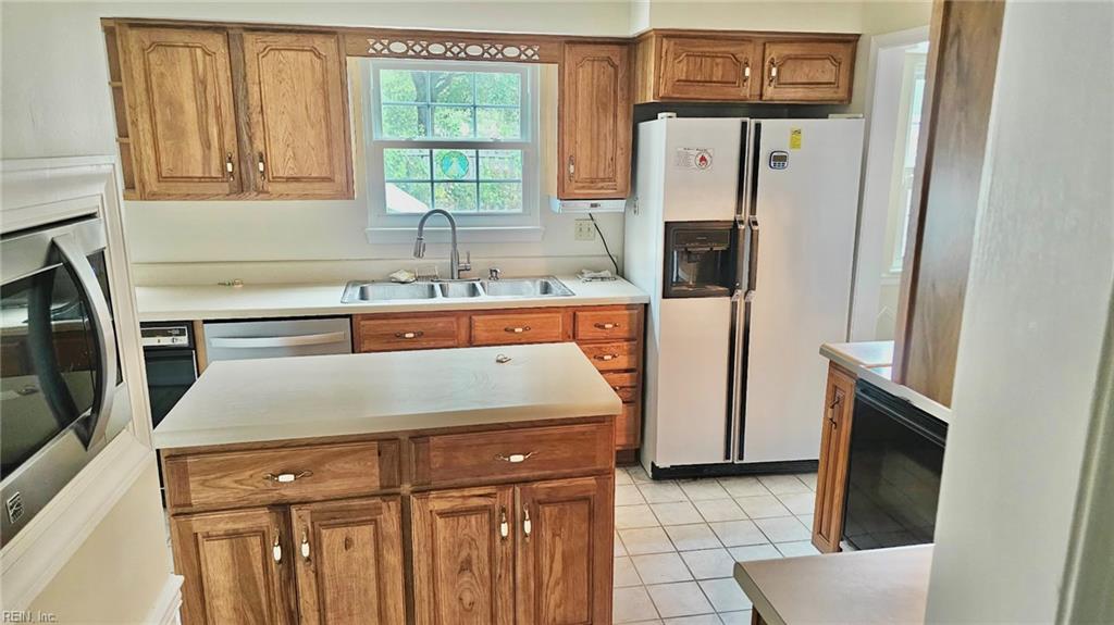 3704 Summer Pl Property Photo 5