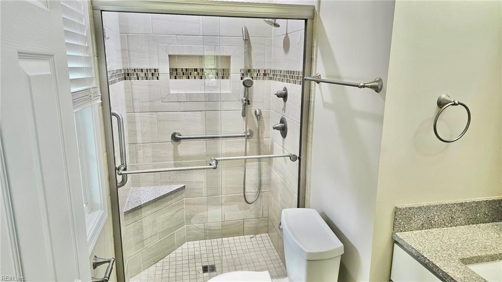 3704 Summer Pl Property Photo 15