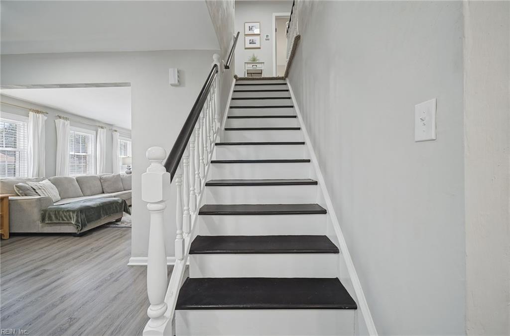 845 Saint James Dr Property Photo 8
