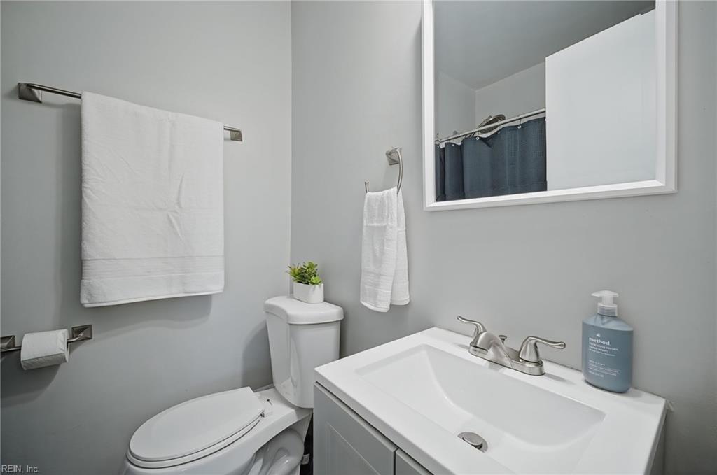 845 Saint James Dr Property Photo 33