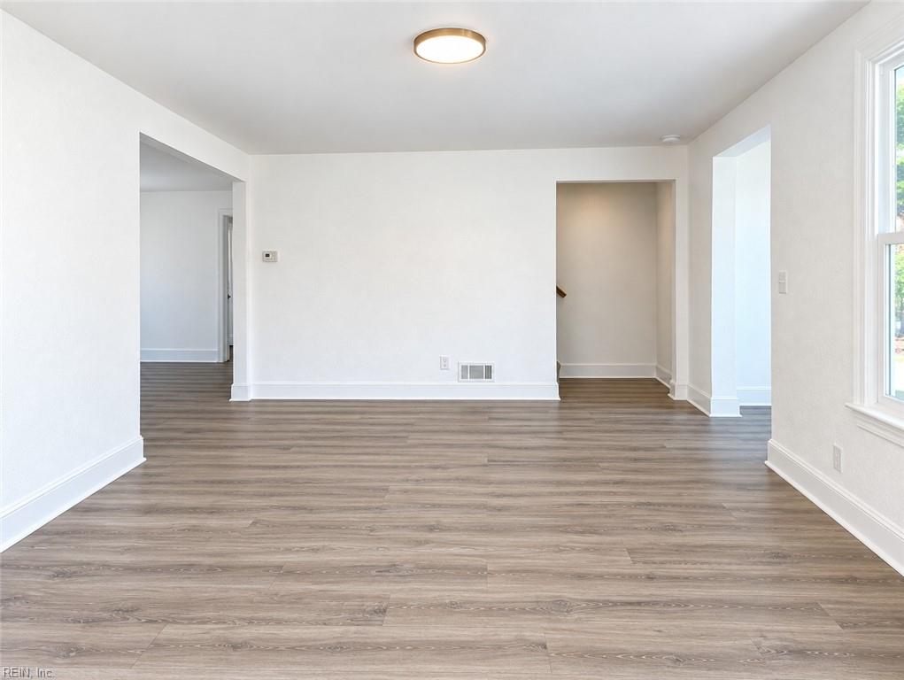 2630 Woodland Ave Property Photo 4