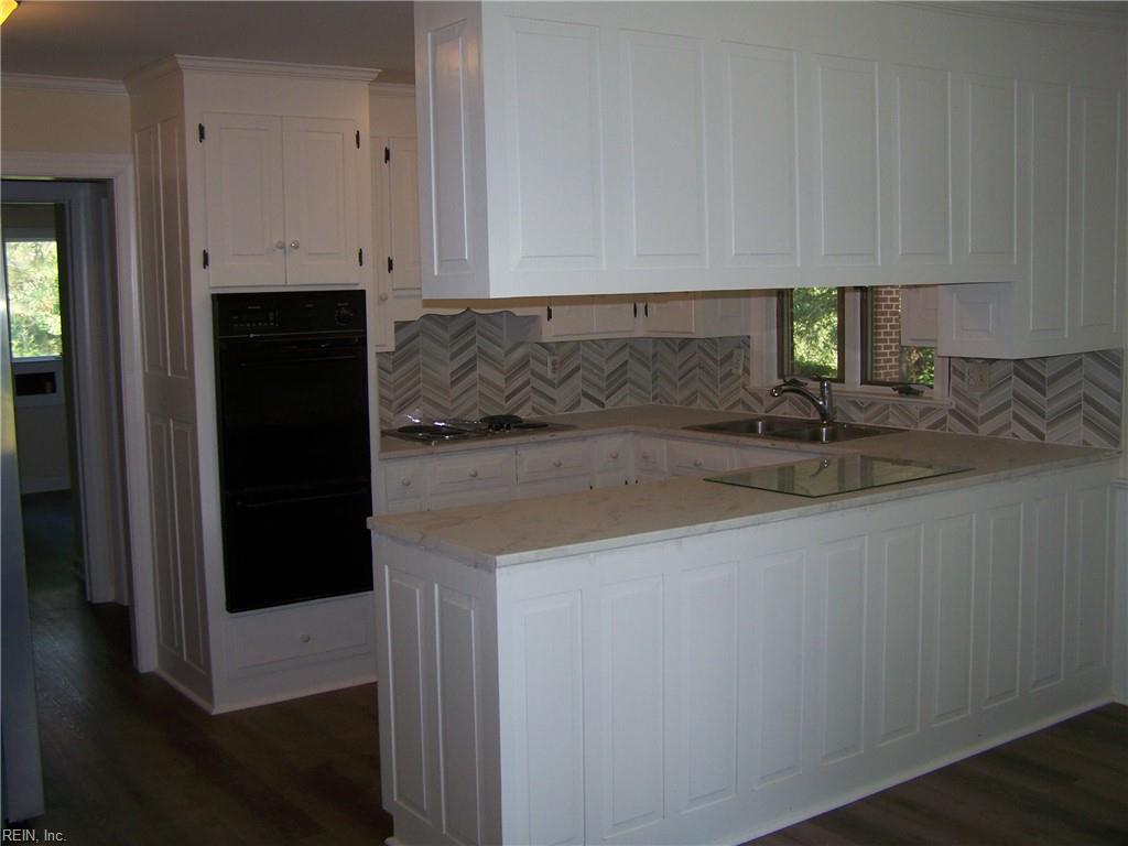 23325 Southampton Pw Property Photo 9