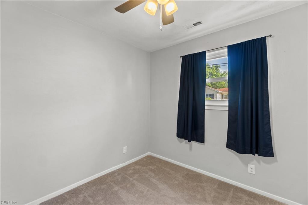 1319 W 41st St Property Photo 19