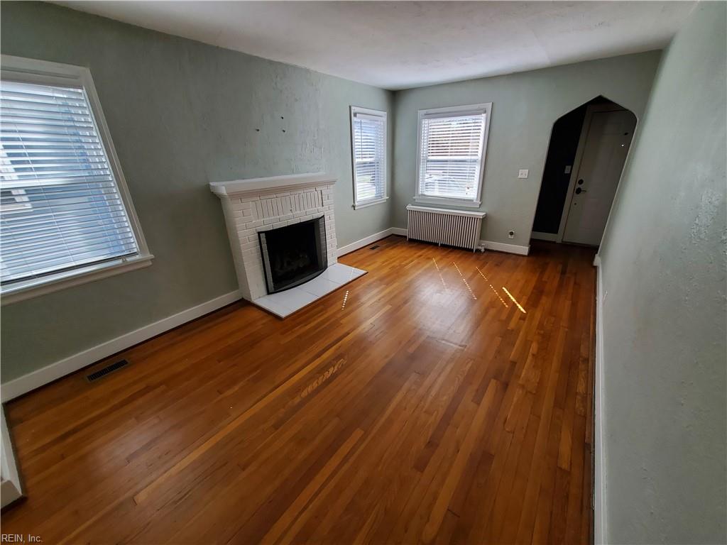 438 New York Ave Property Photo 8